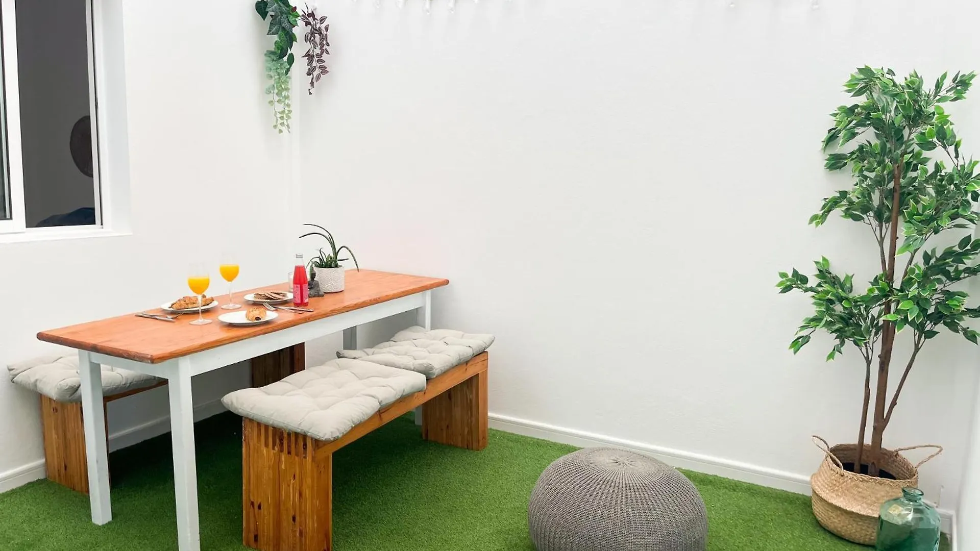 Yuka Apartment コラレホ 0*,