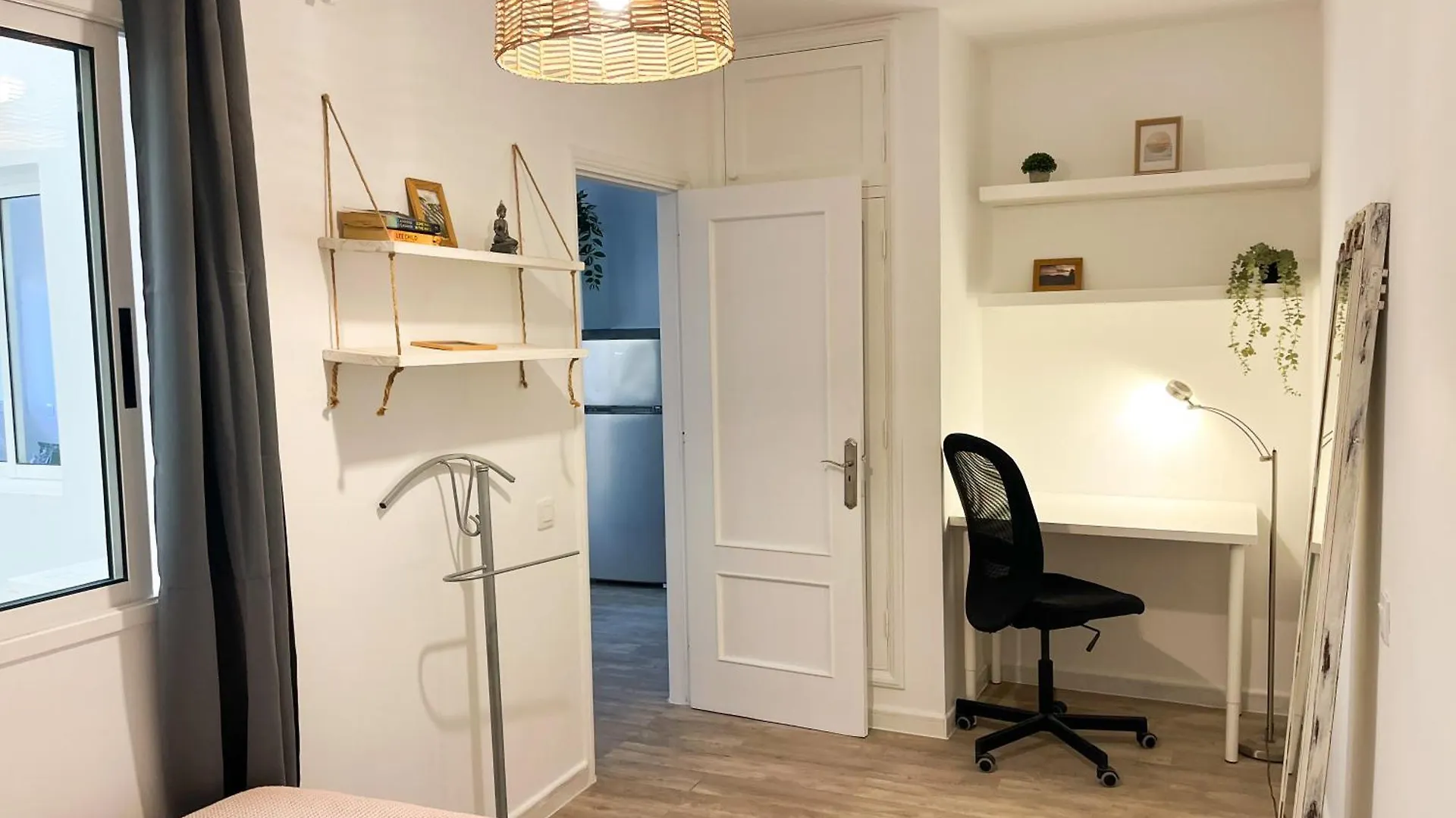 Yuka Apartment コラレホ