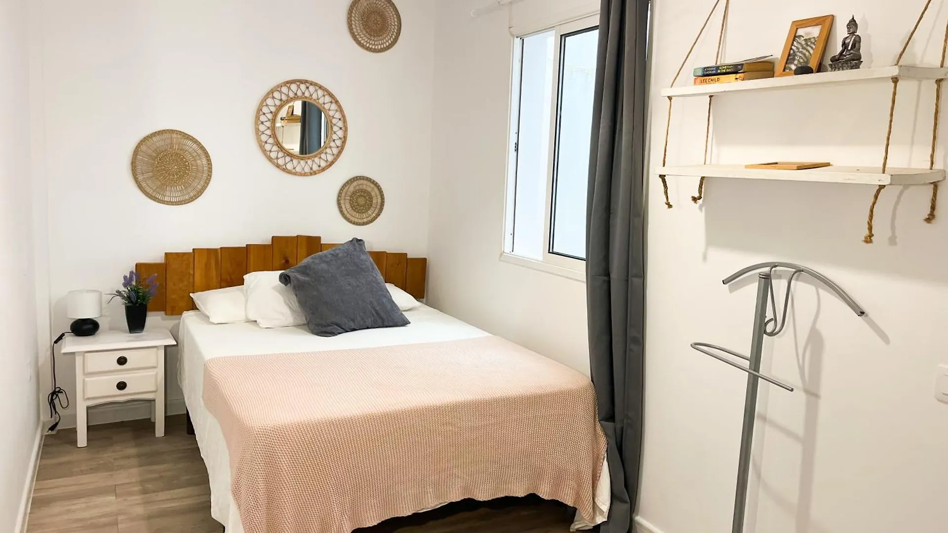 Yuka Apartment コラレホ
