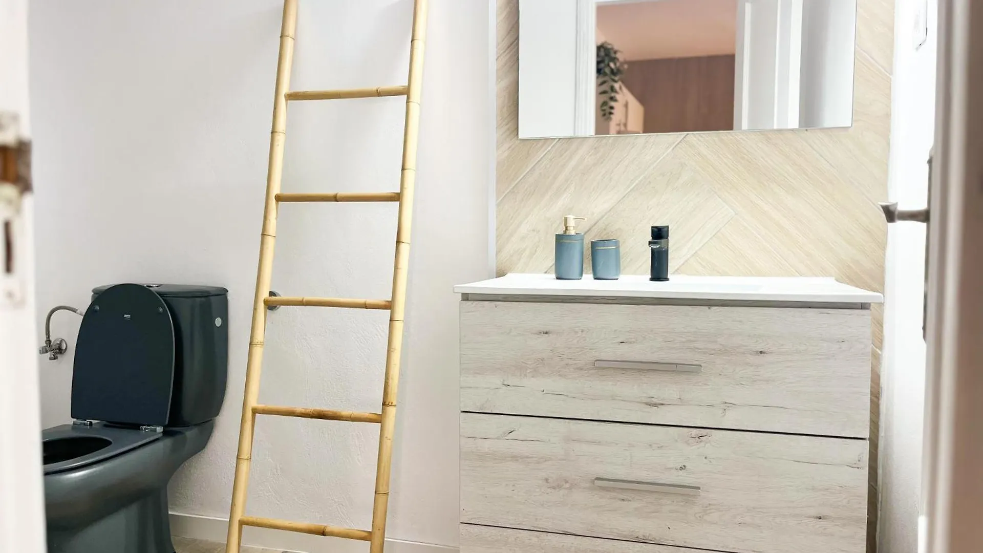 Yuka Apartment コラレホ スペイン